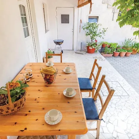 In With 1 Bedrooms&wifi Novi Vinodolski