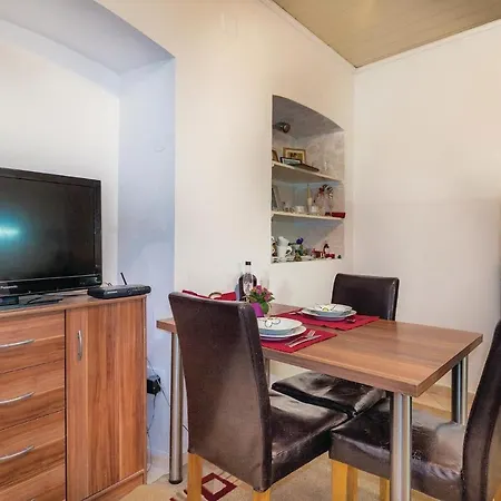 In With 1 Bedrooms&wifi Novi Vinodolski