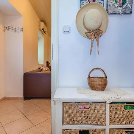 In With 1 Bedrooms&wifi Novi Vinodolski